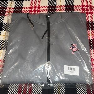 Xxl grey hoodie with pink Greatful dead bear on it